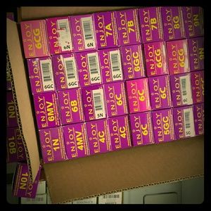 Various Shade Enjoy color tubes